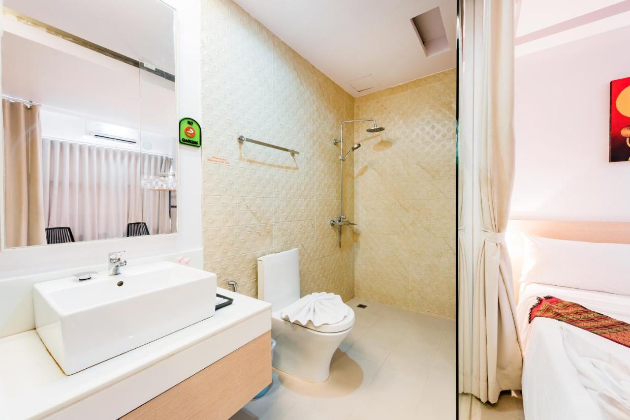 My Hotel Phuket Patong Exteriör bild